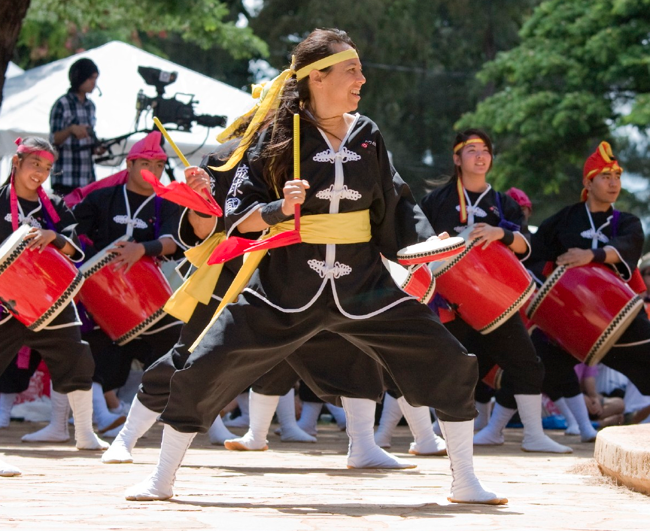 Okinawan-Festival-Dancers